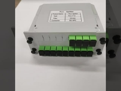 অপটিক্যাল স্প্লিটার পিএলসি ক্যাসেট 1x8 পিএলসি ভারসাম্যপূর্ণ ইনসেট টাইপ এসসি এপিসি এলজিএক্স স্প্লিটার বক্স সহ